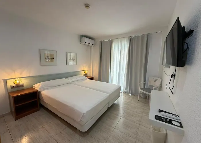 Fleming Center By Punta 25 Hotels Group